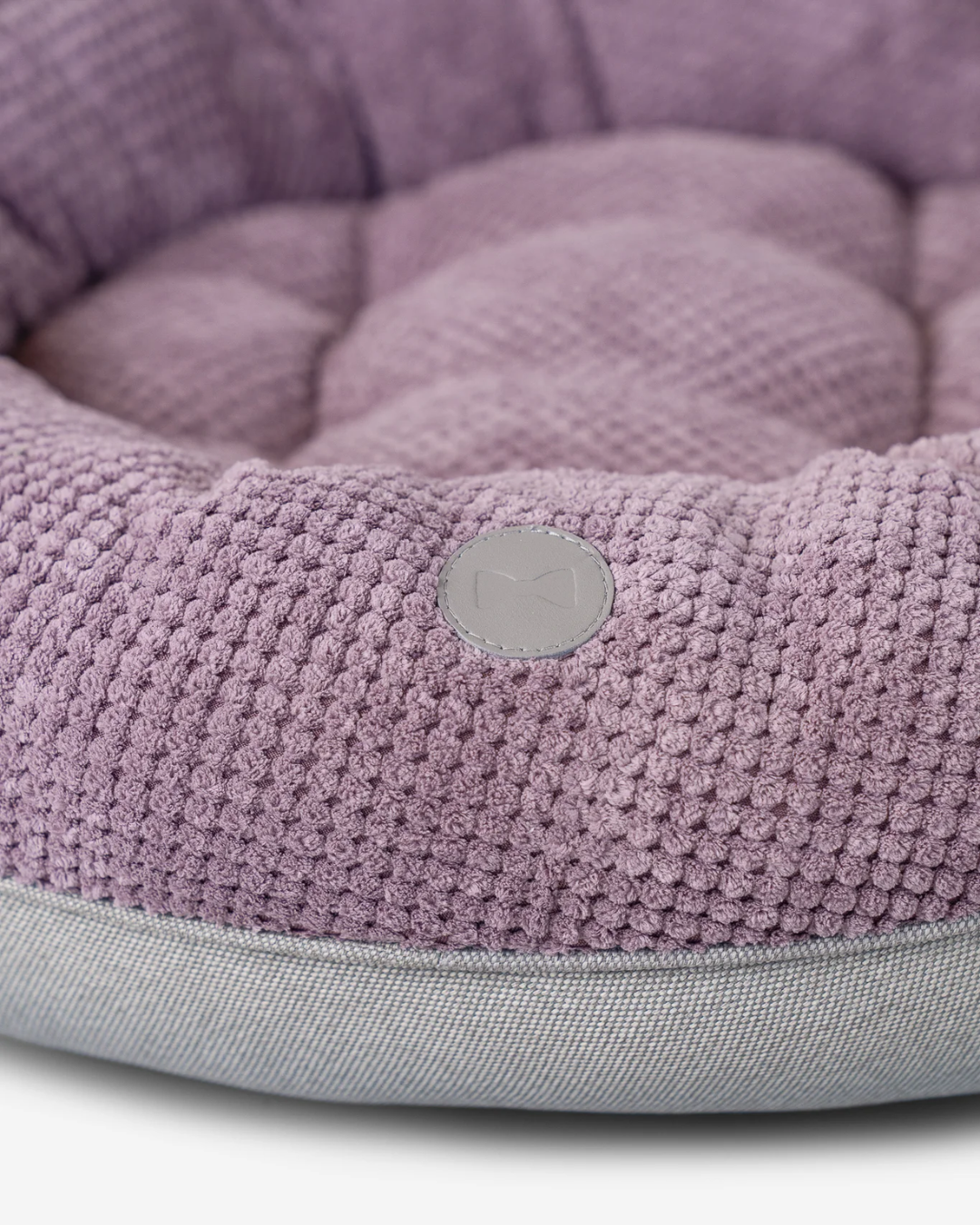 Chester & Lee | Light Pink Donut Dog Bed